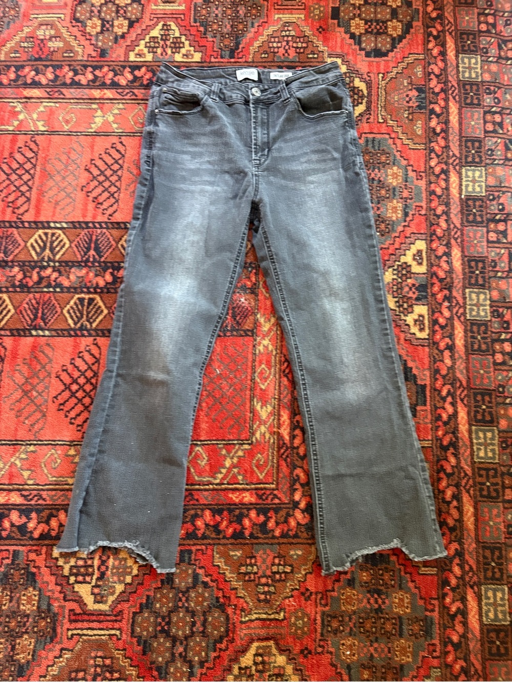 Kensie Gray Washed Kick Flared Jeans with Raw Hem